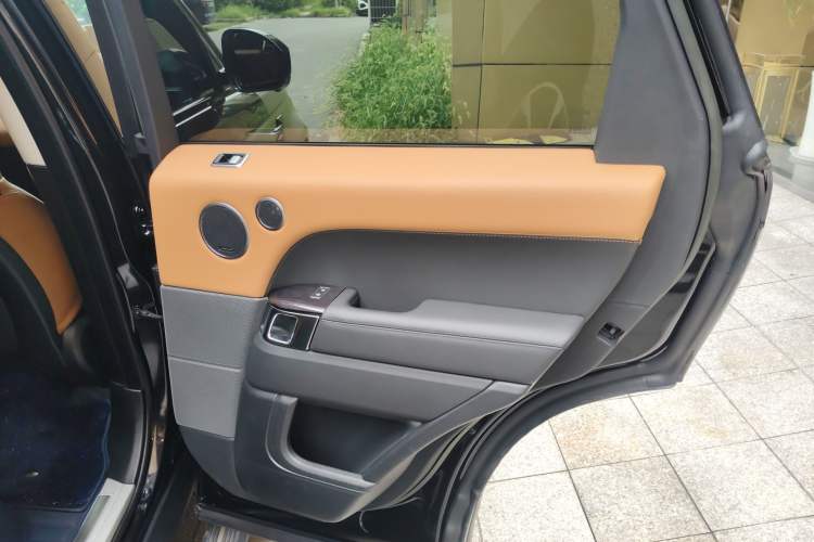 Used Land Rover Range Sport 2022 3.0 L6 YAO Black Edition Right Rear Door Interior