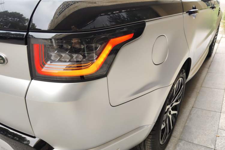 Used Land Rover Range Sport 2022 3.0 L6 YAO Black Edition Right Rear Taillight