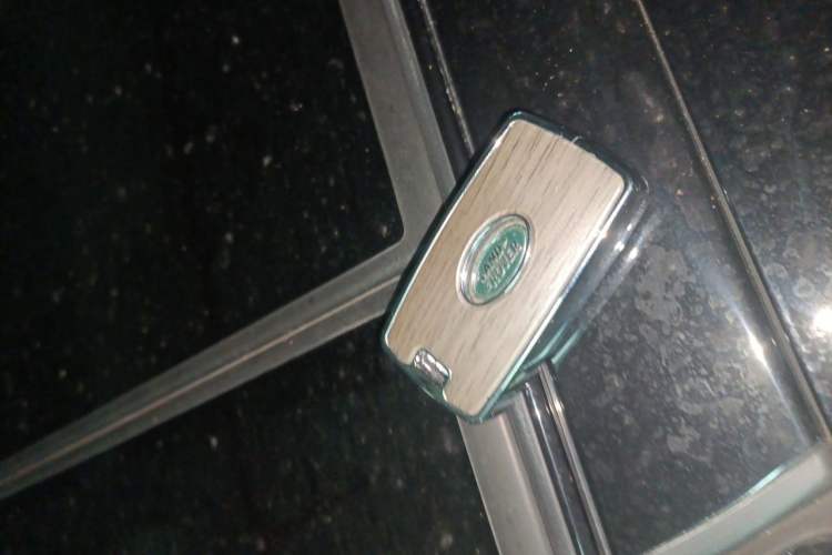 Used Land Rover Range Sport 2022 3.0 L6 YAO Black Edition Vehicle Key