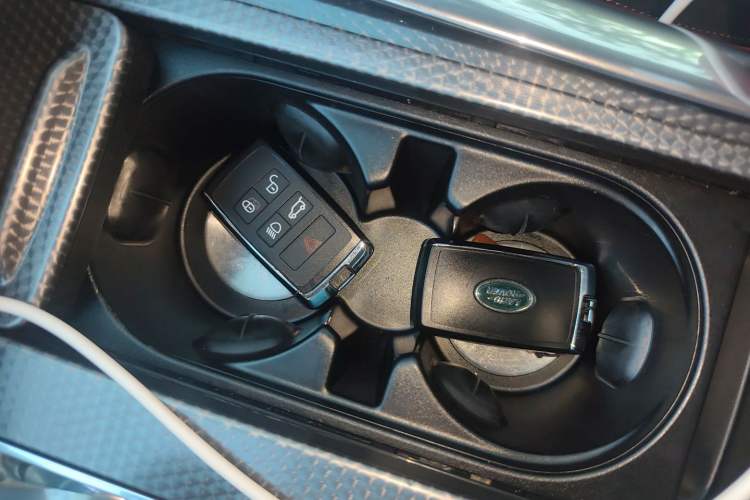 Used Land Rover Range Sport 2022 3.0 L6 YAO Black Edition Vehicle Key