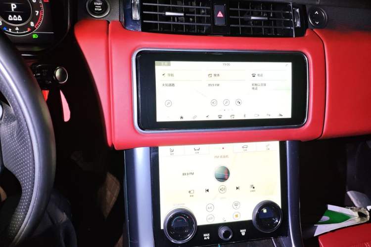Used Land Rover Range Sport 2022 3.0 L6 YAO Black Edition Audio And AC Panel