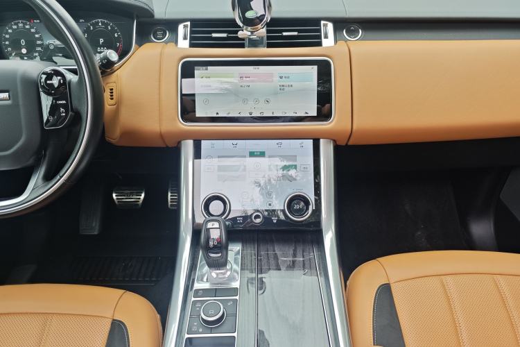 Used Land Rover Range Sport 2022 3.0 L6 YAO Black Edition Audio And AC Panel