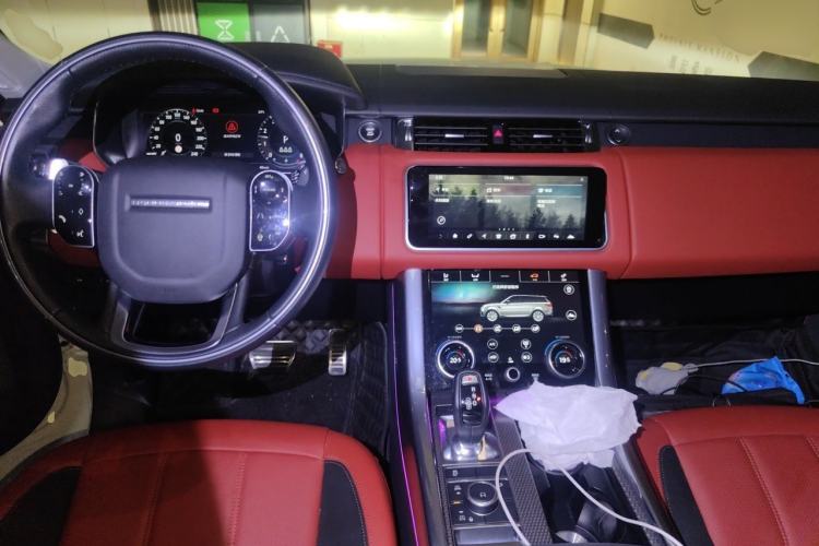 Used Land Rover Range Sport 2022 3.0 L6 YAO Black Edition Center Console
