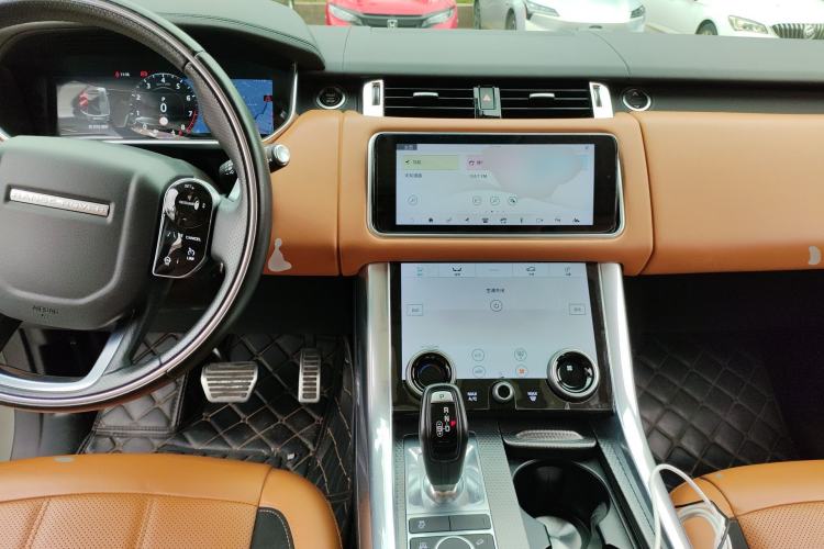 Used Land Rover Range Sport 2022 3.0 L6 YAO Black Edition Center Console