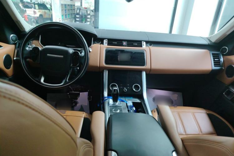 Used Land Rover Range Sport 2022 3.0 L6 YAO Black Edition Center Console