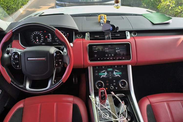 Used Land Rover Range Sport 2022 3.0 L6 YAO Black Edition Center Console