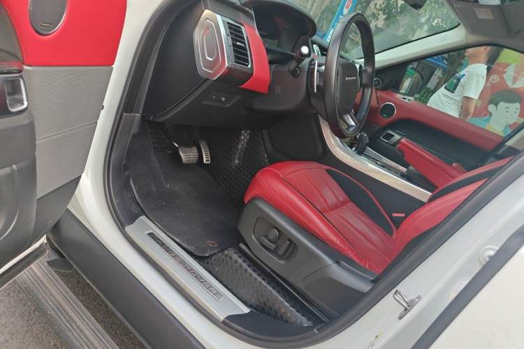 Used Land Rover Range Sport 2022 3.0 L6 YAO Black Edition Driver Seat