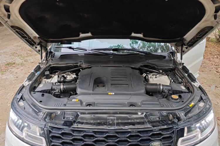 Used Land Rover Range Sport 2022 3.0 L6 YAO Black Edition Engine Bay