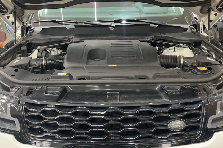 Used Land Rover Range Sport 2022 3.0 L6 YAO Black Edition Engine Bay