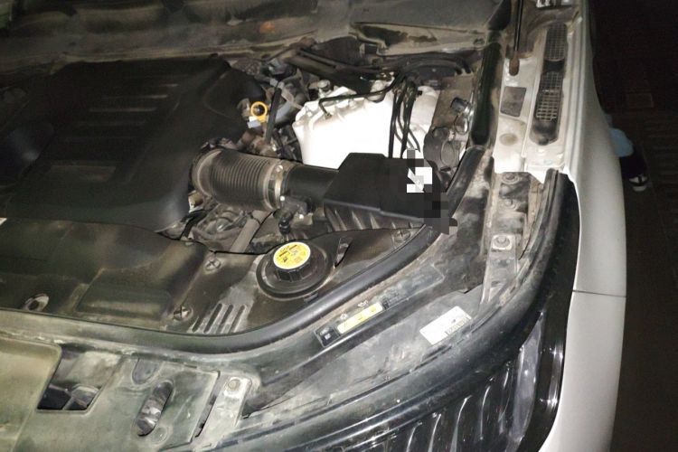 Used Land Rover Range Sport 2022 3.0 L6 YAO Black Edition Engine Bay Left