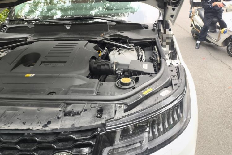 Used Land Rover Range Sport 2022 3.0 L6 YAO Black Edition Engine Bay Left