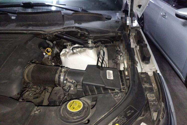 Used Land Rover Range Sport 2022 3.0 L6 YAO Black Edition Engine Bay Left