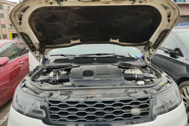 Used Land Rover Range Sport 2022 3.0 L6 YAO Black Edition Engine Bay