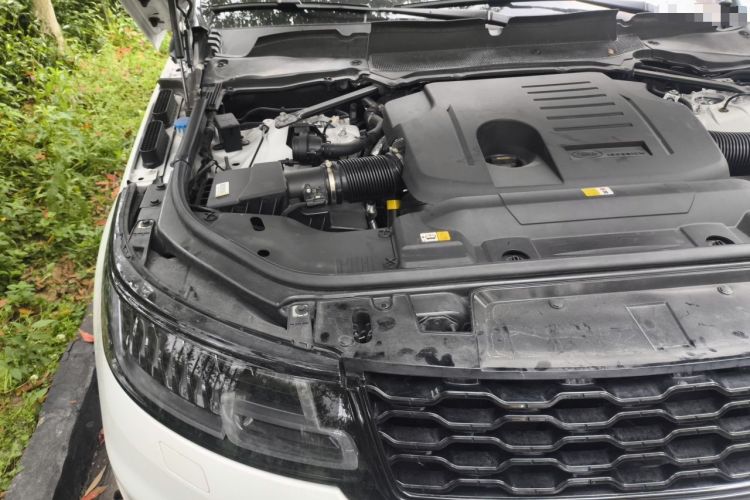Used Land Rover Range Sport 2022 3.0 L6 YAO Black Edition Engine Bay Right