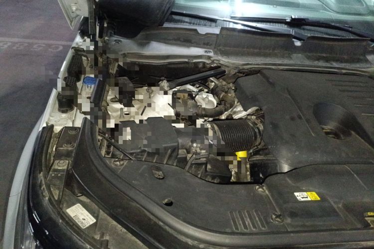Used Land Rover Range Sport 2022 3.0 L6 YAO Black Edition Engine Bay Right