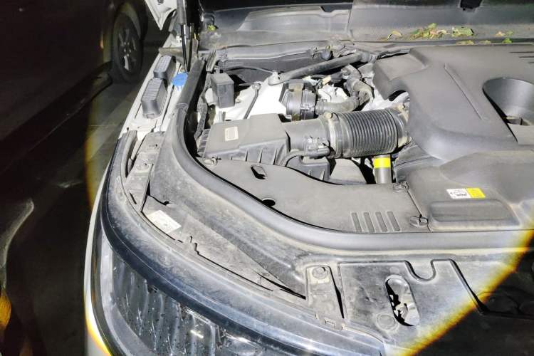 Used Land Rover Range Sport 2022 3.0 L6 YAO Black Edition Engine Bay Right