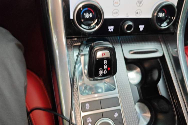 Used Land Rover Range Sport 2022 3.0 L6 YAO Black Edition Gear Lever