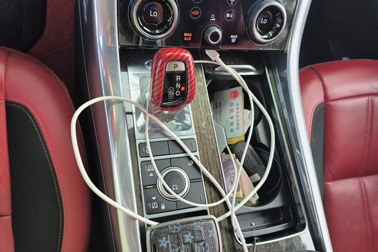 Used Land Rover Range Sport 2022 3.0 L6 YAO Black Edition Gear Lever