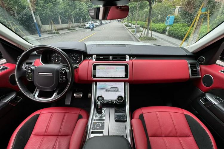 Used Land Rover Range Sport 2022 3.0 L6 YAO Black Edition Interior 1