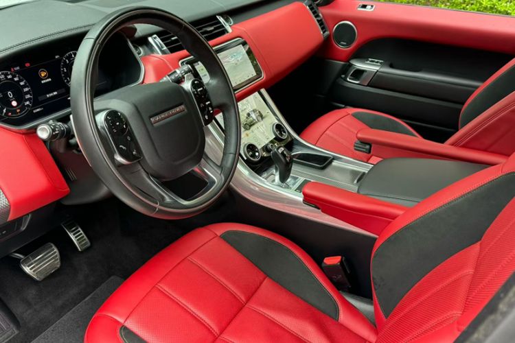 Used Land Rover Range Sport 2022 3.0 L6 YAO Black Edition Interior 2