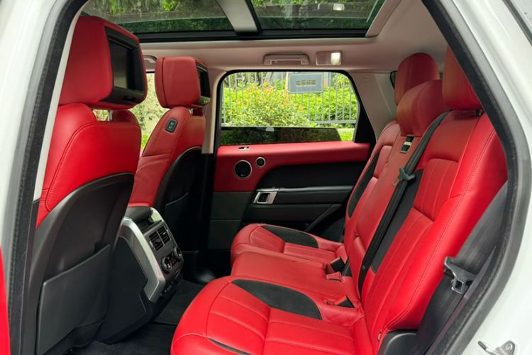 Used Land Rover Range Sport 2022 3.0 L6 YAO Black Edition Interior 3