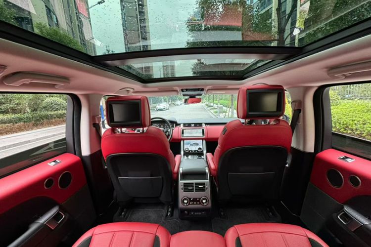 Used Land Rover Range Sport 2022 3.0 L6 YAO Black Edition Interior 4