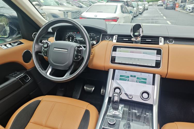 Used Land Rover Range Sport 2022 3.0 L6 YAO Black Edition Interior 7