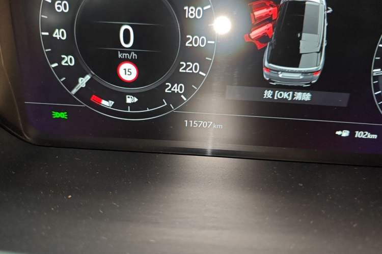 Used Land Rover Range Sport 2022 3.0 L6 YAO Black Edition Odometer Close Up