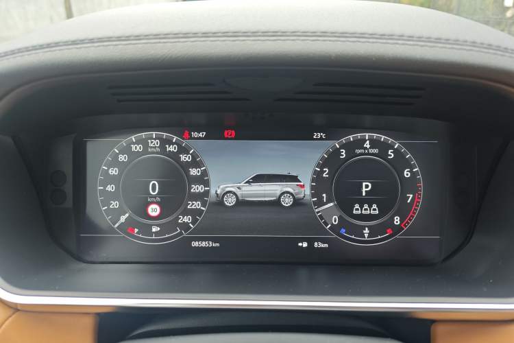 Used Land Rover Range Sport 2022 3.0 L6 YAO Black Edition Odometer Close Up