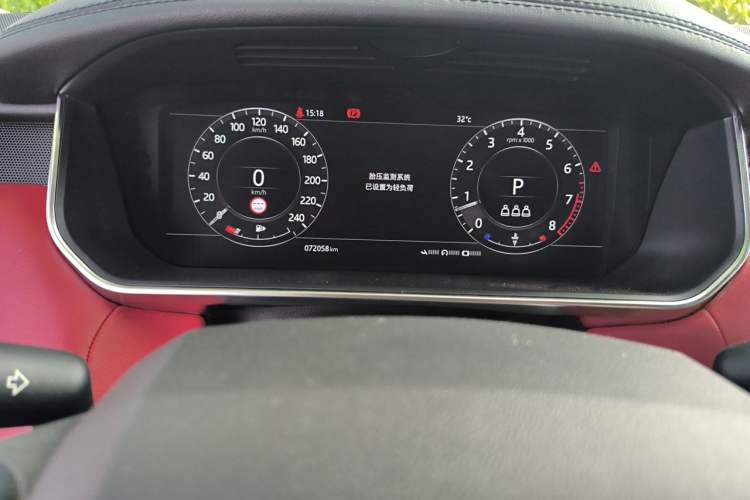 Used Land Rover Range Sport 2022 3.0 L6 YAO Black Edition Odometer Close Up