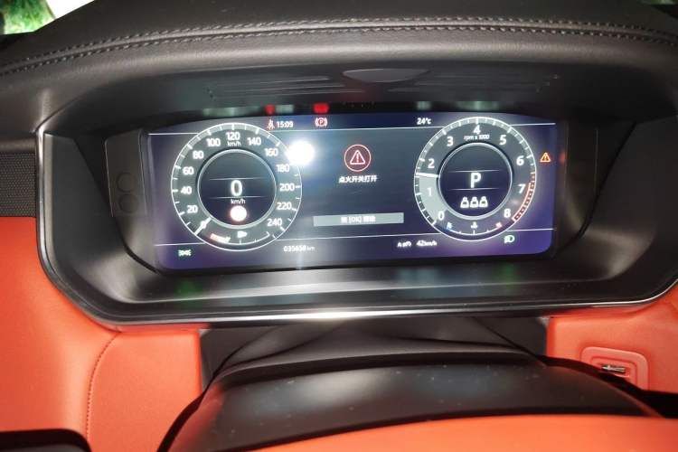 Used Land Rover Range Sport 2022 3.0 L6 HST Odometer Close Up