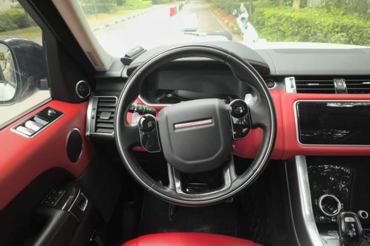 Used Land Rover Range Sport 2022 3.0 L6 YAO Black Edition Steering Wheel