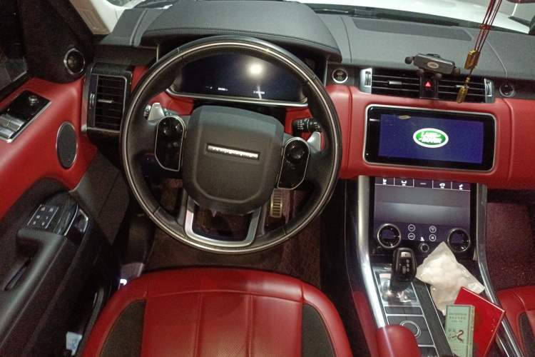 Used Land Rover Range Sport 2022 3.0 L6 YAO Black Edition Steering Wheel