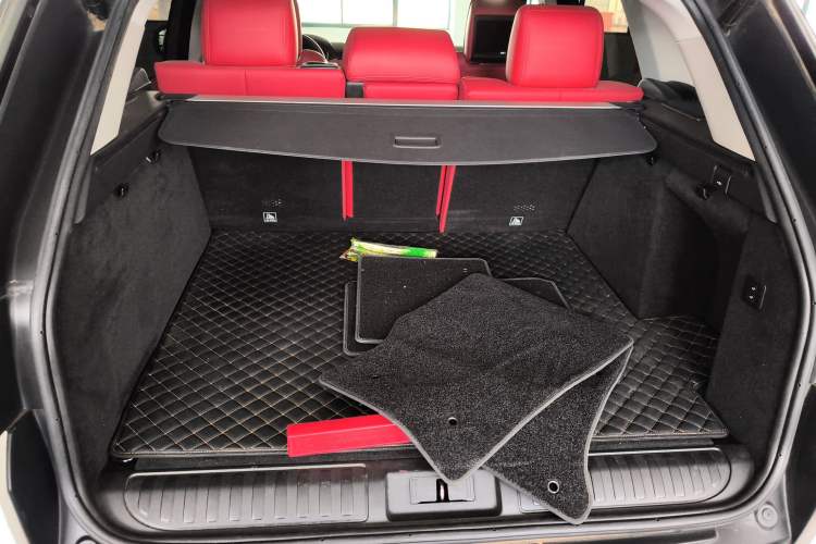 Used Land Rover Range Sport 2022 3.0 L6 YAO Black Edition Trunk