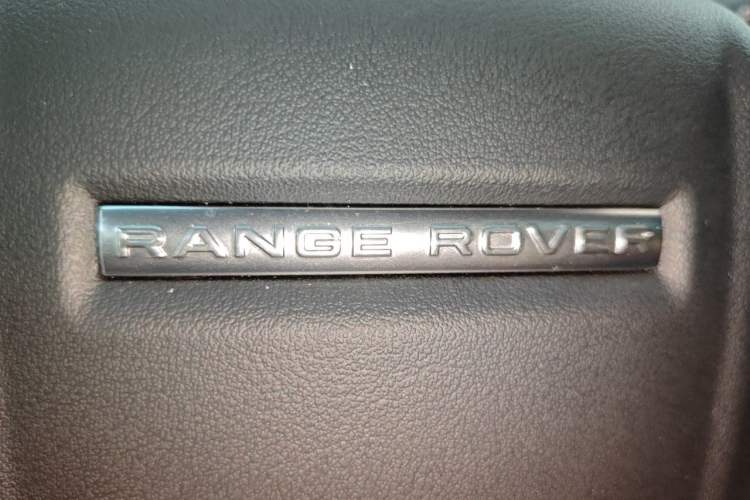 Used Land Rover Range Sport 2022 3.0 L6 YAO Black Edition Vehicle Key