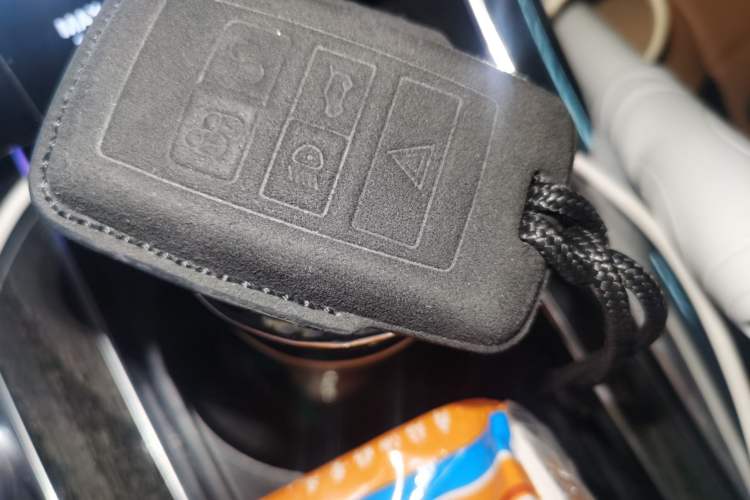 Used Land Rover Range Sport 2022 3.0 L6 YAO Black Edition Vehicle Key