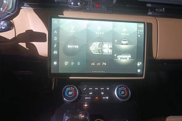 Used Land Rover Range Sport 2023 400PS Dynamic SE Audio And AC Panel