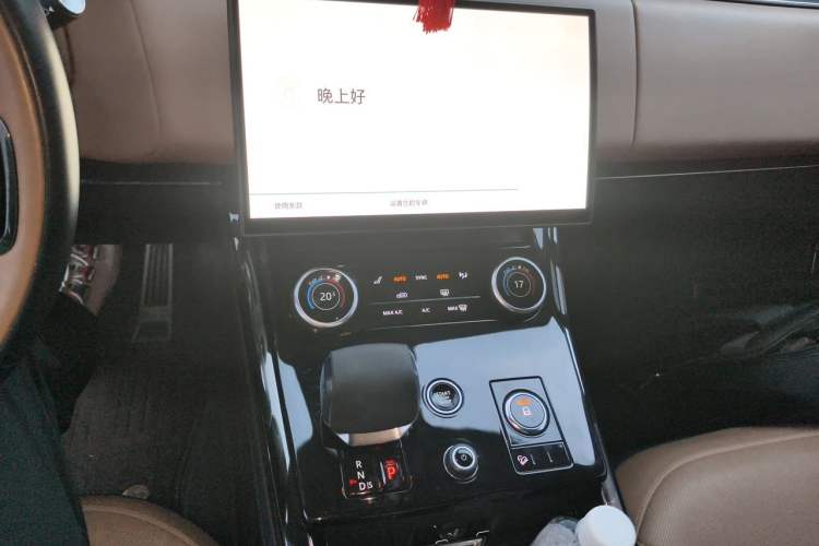 Used Land Rover Range Sport 2023 400PS Dynamic SE Audio And AC Panel