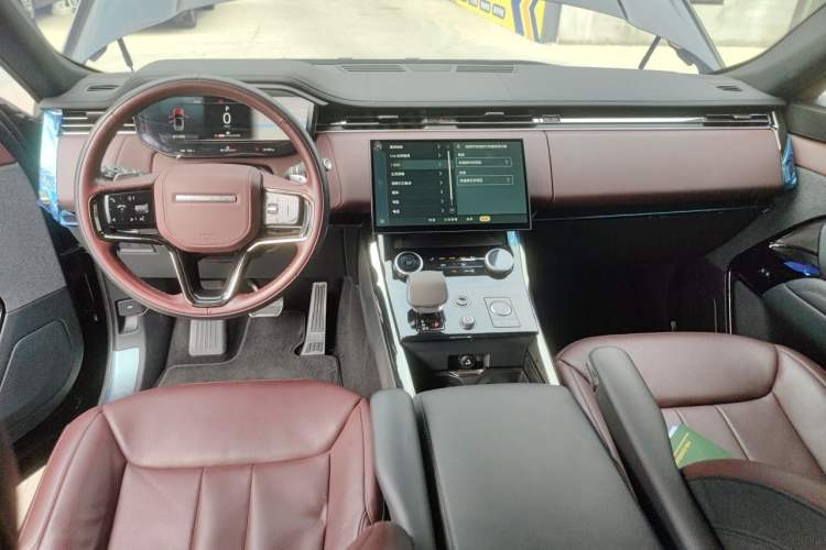 Used Land Rover Range Sport 2023 400PS Dynamic SE Center Console