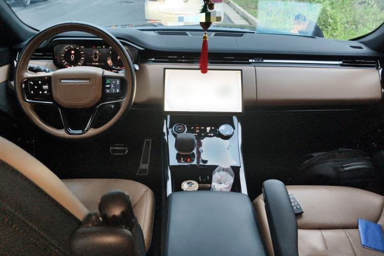 Used Land Rover Range Sport 2023 400PS Dynamic SE Center Console