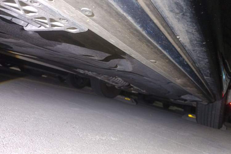Used Land Rover Range Sport 2023 400PS Dynamic SE Chassis Front Left