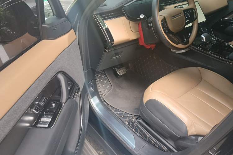 Used Land Rover Range Sport 2023 400PS Dynamic SE Driver Seat