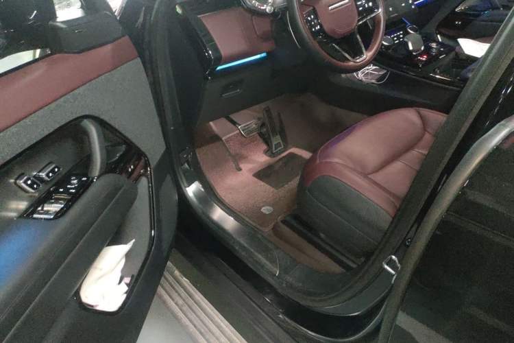 Used Land Rover Range Sport 2023 400PS Dynamic SE Driver Seat