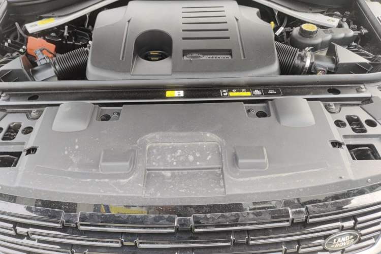 Used Land Rover Range Sport 2023 400PS Dynamic SE Engine Bay