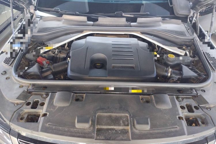 Used Land Rover Range Sport 2023 400PS Dynamic SE Engine Bay