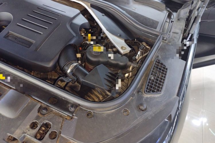 Used Land Rover Range Sport 2023 400PS Dynamic SE Engine Bay Left