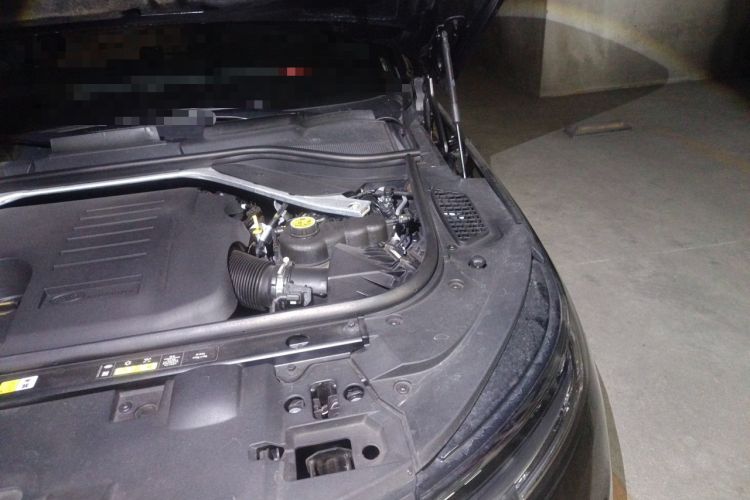 Used Land Rover Range Sport 2023 400PS Dynamic SE Engine Bay Left