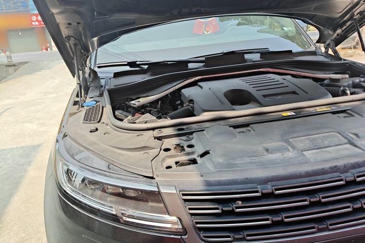 Used Land Rover Range Sport 2023 400PS Dynamic SE Engine Bay Right