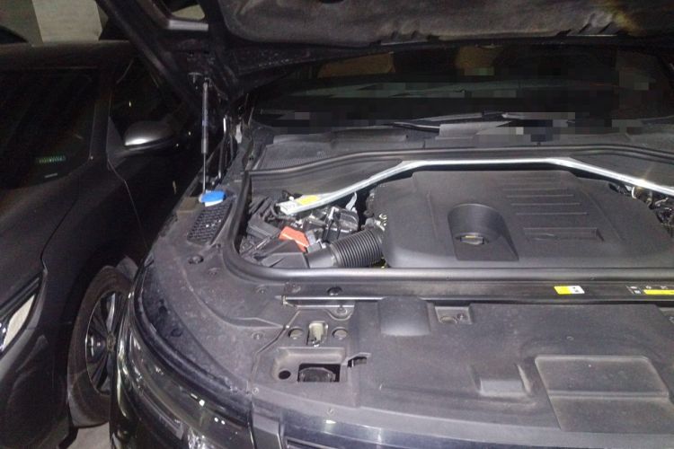 Used Land Rover Range Sport 2023 400PS Dynamic SE Engine Bay Right
