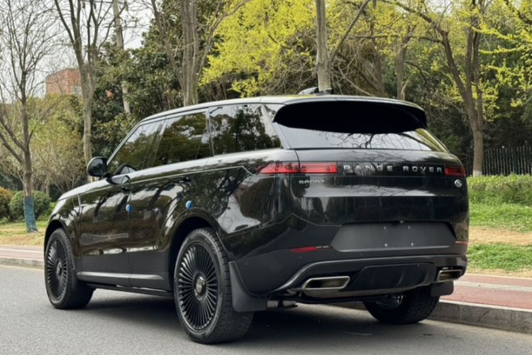 Used Land Rover Range Sport 2023 360 PS S Exterior 4